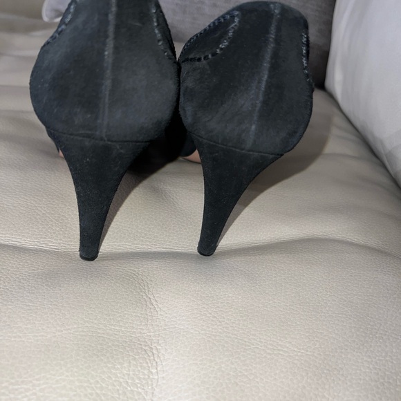 BEAUTIFUL PRADA SUEDE PLATFORM HEELS SIZE 6. EXCELLENT CONDITION. 4 inch heel. - Picture 5 of 9